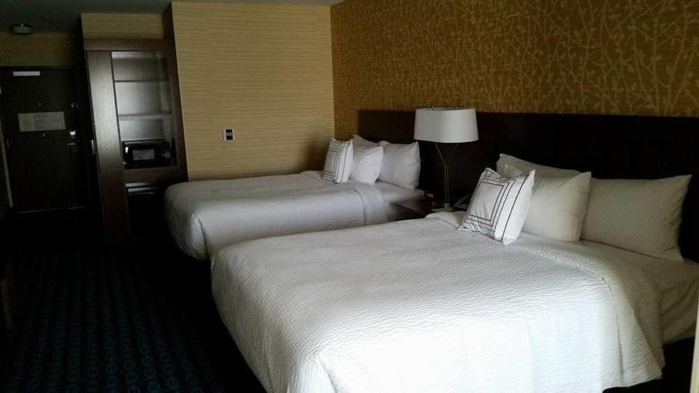 Fairfield Inn & Suites By Marriott Detroit Troy Bagian luar foto