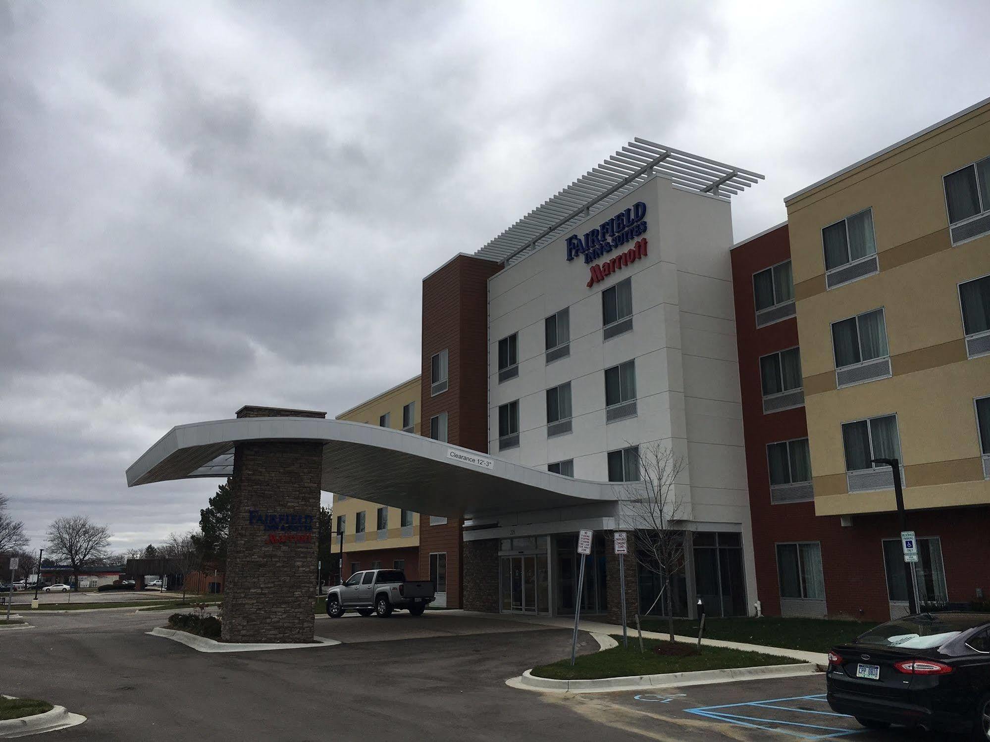 Fairfield Inn & Suites By Marriott Detroit Troy Bagian luar foto
